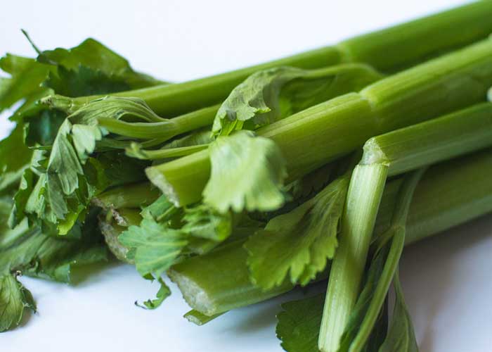 Caldo de apio